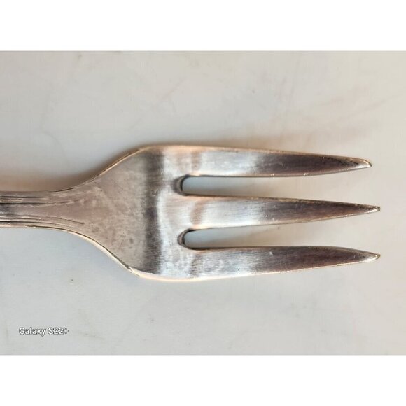 WIlliam Rogers Extra Silverplate Cocktail Fork With Floral Handle Design 5.5 in - Picture 10 of 10